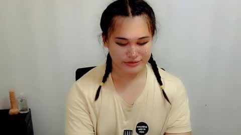 Snapshot of sangre_danaya chatting on 10.12.25 DANAYA online show from 10.12.25