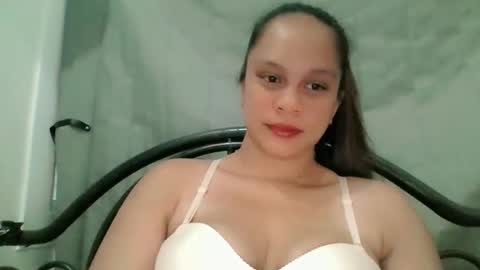 Snapshot of sangrealena4u chatting on 11.05.25 sangrealena4u online show from 11.05.25