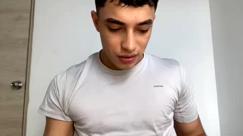 Snapshot of santi36rt chatting on 05.26.26 santi36rt online show from 05.26.26
