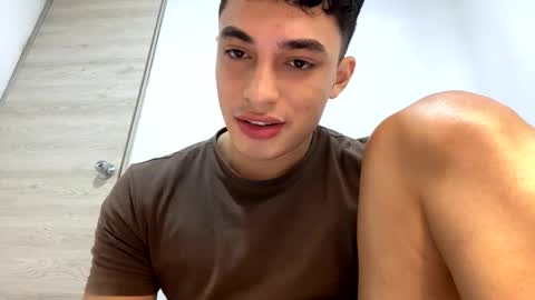 Snapshot of santi36rt chatting on 05.28.26 santi36rt online show from 05.28.26