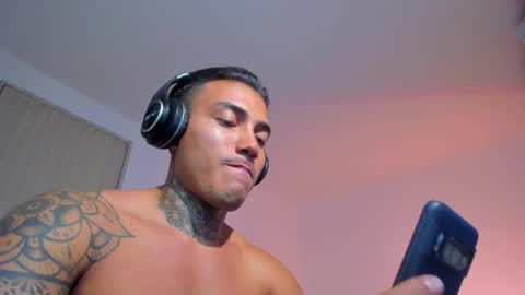 Snapshot of santi__ferrer chatting on 05.20.26 Santi Ferrer online show from 05.20.26
