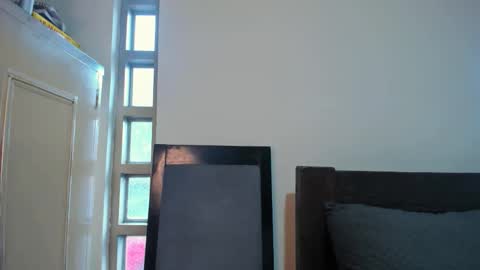 Snapshot of santi_twink19 chatting on 10.04.25 santi_twink19 online show from 10.04.25