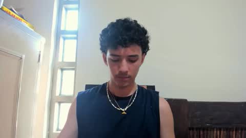 Snapshot of santi_twink19 chatting on 10.06.25 santi_twink19 online show from 10.06.25