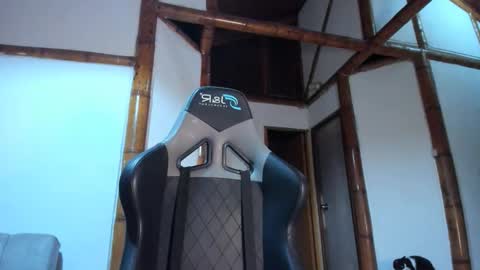 Snapshot of santi_twink19 chatting on 02.10.26 santi_twink19 online show from 02.10.26