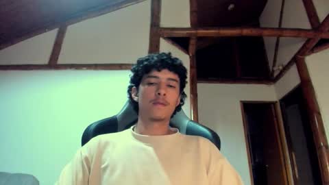 Snapshot of santi_twink19 chatting on 03.02.26 santi_twink19 online show from 03.02.26