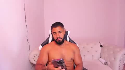 santiago_huntt online show from 02.14.25