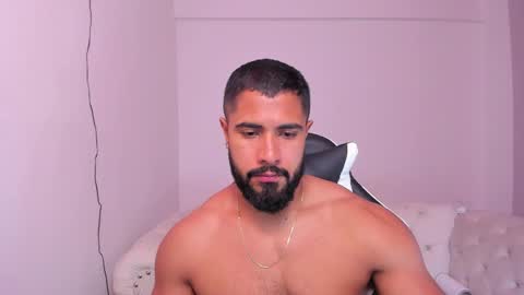 santiago_huntt online show from 02.18.25