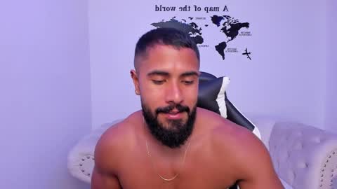 santiago_huntt online show from 09.10.25