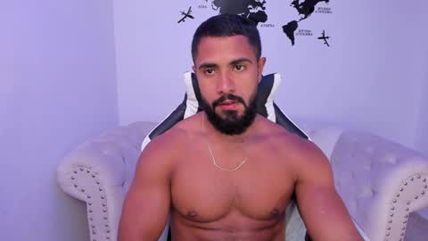 santiago_huntt online show from 09.18.25