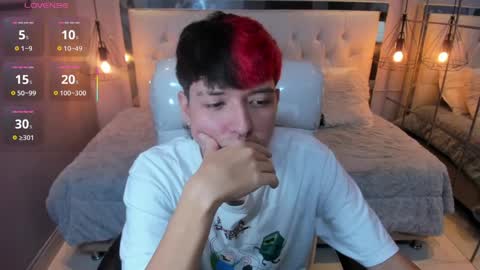 SANTIAGO  online show from 04.04.26