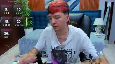 SANTIAGO  online show from 04.12.26