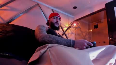 Santiago Hincapiie online show from 03.04.26