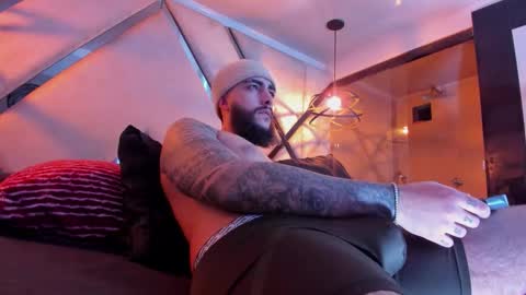 Santiago Hincapiie online show from 03.06.26