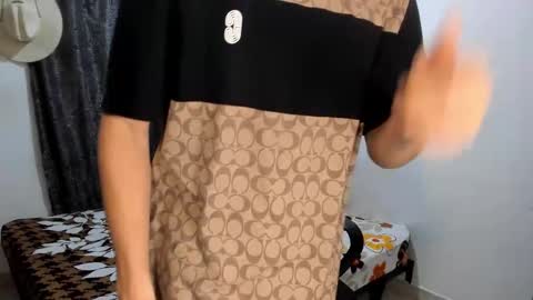 Julius Novachrono  online show from 12.05.25