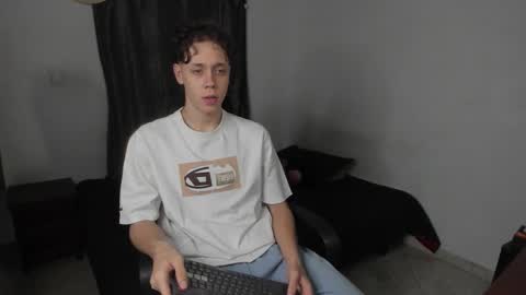 Julius Novachrono  online show from 03.24.26