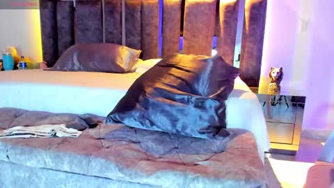 Snapshot of santin_seans chatting on 03.10.25 Santiago Seans online show from 03.10.25