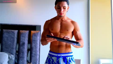 Snapshot of santin_seans chatting on 02.09.26 Santiago Seans online show from 02.09.26