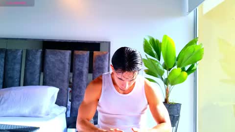 Snapshot of santin_seans chatting on 02.26.26 Santiago Seans online show from 02.26.26