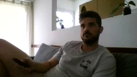 Snapshot of santinogc chatting on 11.06.25 Nalguitas online show from 11.06.25
