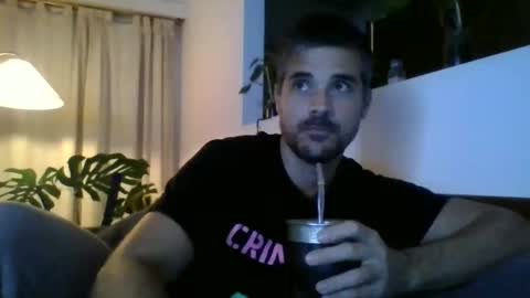 Snapshot of santinogc chatting on 05.08.26 Nalguitas online show from 05.08.26