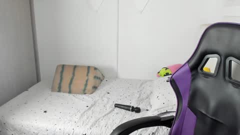 Snapshot of santy7u7 chatting on 12.01.24 Mr. Santiago online show from 12.01.24