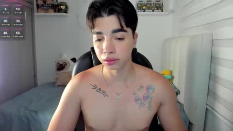 Mr. Santiago online show from 02.04.26