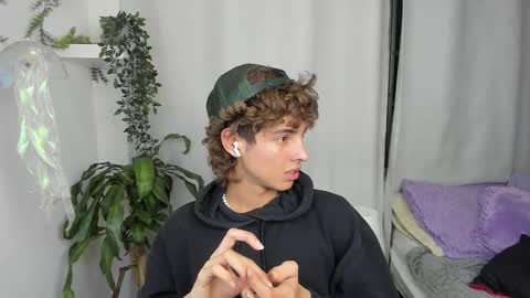 kitty online show from 12.18.25