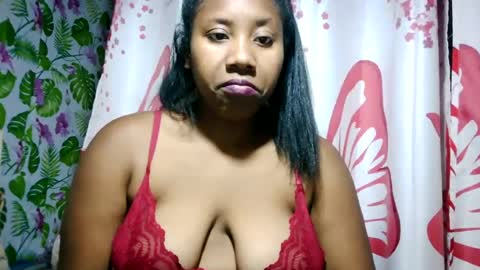 Snapshot of sanyah513 chatting on 06.26.26 sanya online show from 06.26.26