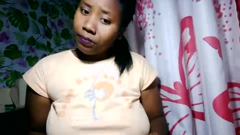 Snapshot of sanyah513 chatting on 06.27.26 sanya online show from 06.27.26