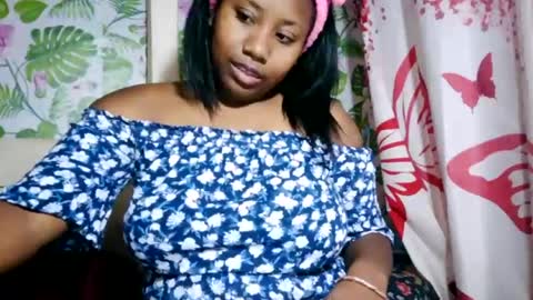 Snapshot of sanyah513 chatting on 08.05.26 sanya online show from 08.05.26
