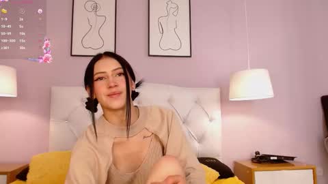 Snapshot of sara17_ chatting on 10.02.25 Sara online show from 10.02.25