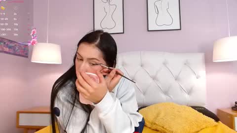 Snapshot of sara17_ chatting on 10.03.25 Sara online show from 10.03.25