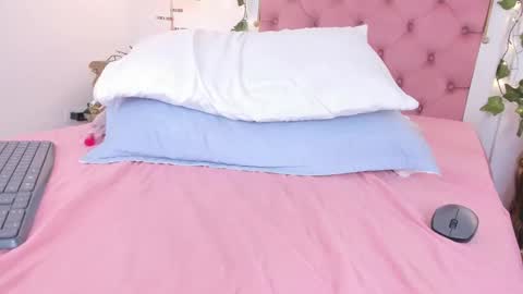 Snapshot of sara__williams chatting on 01.21.25 Sara online show from 01.21.25