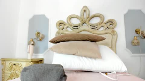 Sara online show from 12.22.25