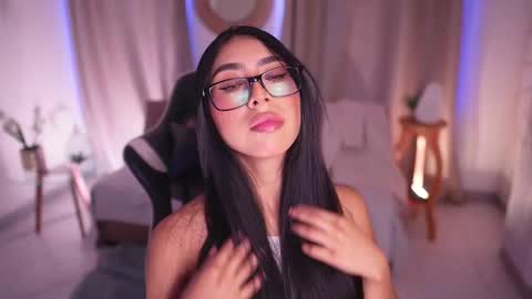 Sara  online show from 02.11.25