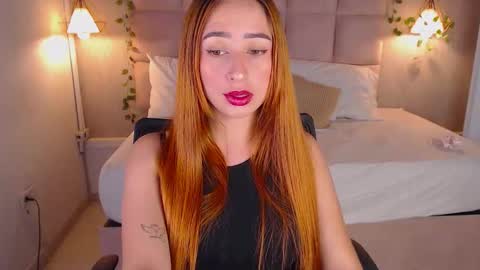 Snapshot of sara_angeelss chatting on 11.12.25 Sara... online show from 11.12.25