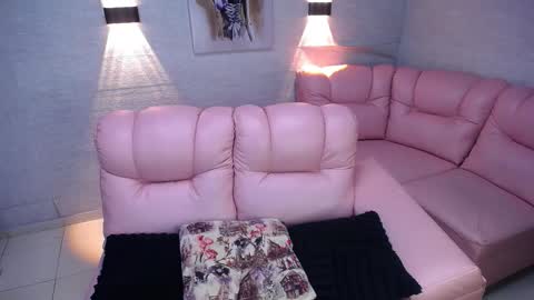 Snapshot of sara_angeelss chatting on 11.22.25 Sara... online show from 11.22.25