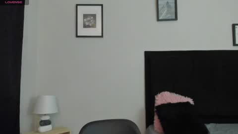 sara_b11 online show from 07.12.26