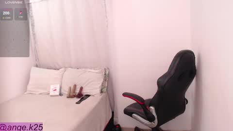 Im Angelica  My pleasure in your hands Give me more vibrations and make me cum PVT IS OPEN online show from 02.12.25