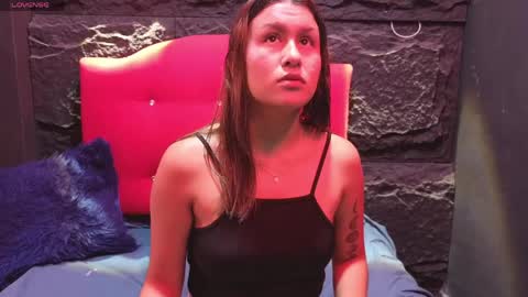 Snapshot of sara_blue13 chatting on 04.10.26 Sara online show from 04.10.26