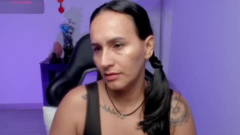 Snapshot of sara_charmy chatting on 06.05.26 online show from 06.05.26