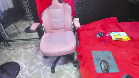 Snapshot of sara_hot_2 chatting on 06.20.26 no limits sarah online show from 06.20.26