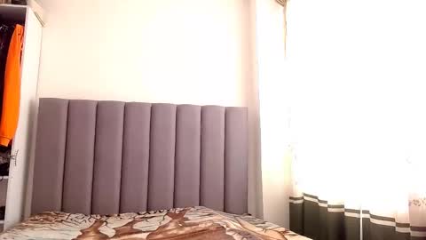 sara_johnson__ online show from 01.12.26