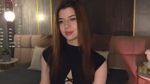 Snapshot of sara_lewiis chatting on 04.28.26 Sara online show from 04.28.26