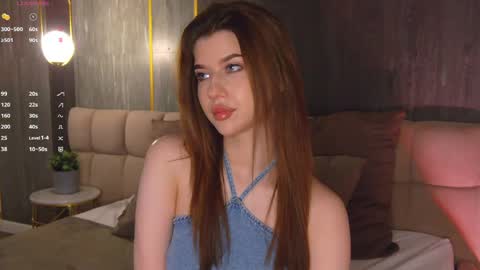 Snapshot of sara_lewiis chatting on 05.19.26 Sara online show from 05.19.26