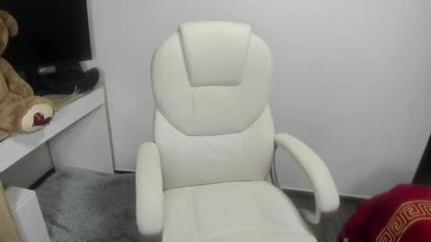 sarah  LIZCANO....... online show from 02.27.25