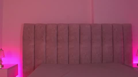 Snapshot of sara_lopee1 chatting on 11.29.25 sara_lopee1 online show from 11.29.25