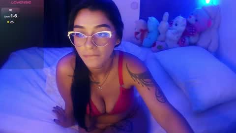 sara_ramirez0 online show from 01.16.25