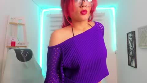 sara_red_x online show from 05.30.26