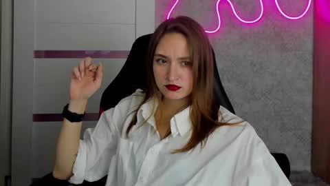 Sara online show from 10.13.25